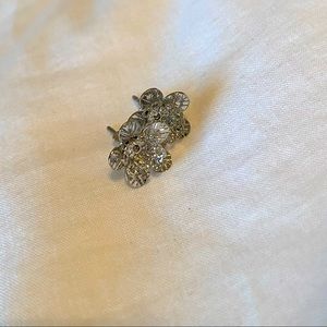 Silver flower stud earrings